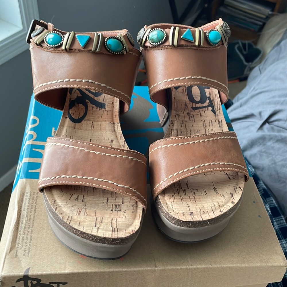 Brand new in box OTBT sandals, size 9.5